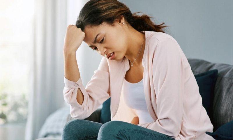 Πονοκέφαλοι και δυσκοιλιότητα: Υπάρχει κάποια σύνδεση ανάμεσά τους; Μπορεί η δυσκοιλιότητα να προκαλέσει πονοκέφαλο;